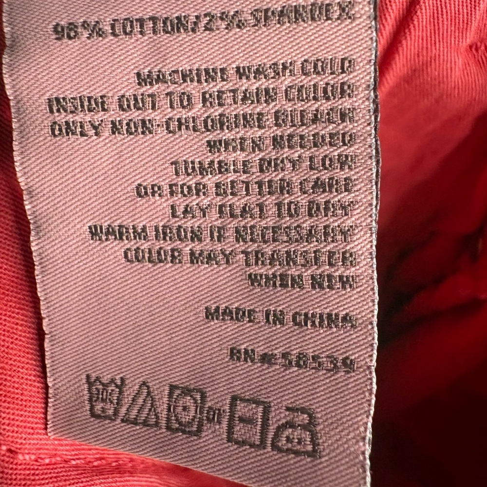 Kut from the Kloth Jane high rise watermelon red Frayed Hem Denim Shorts sz 4 - Picture 6 of 8